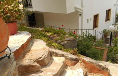 Violetta Studios & Apartments - Foto 14