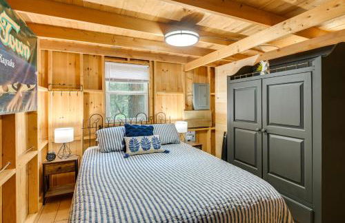 Riverfront Greenbush Studio with Porch and Views! - Foto 12