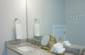 Cozy Cottage in the Heart of Huntersville - Foto 46