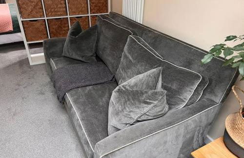 Cute Studio with kitchen, patio and free parking - Foto 16