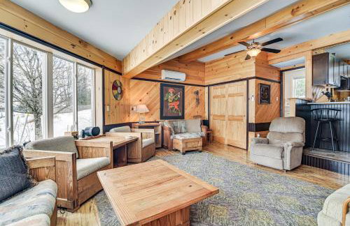 Lakeside Living in Wilton! Family Home with Views - Foto 4