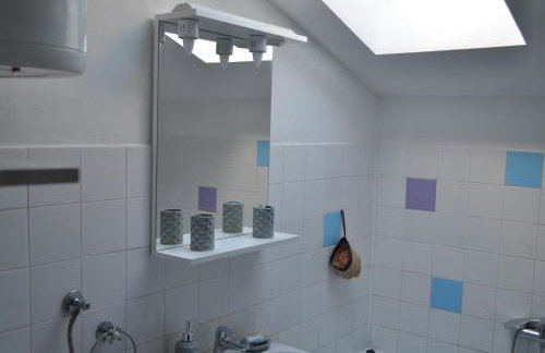 sunny attic apartment - Foto 21