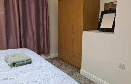 Spacious 3 Bedroom House, 6 beds in Spondon, Derby with Parking - Foto 7