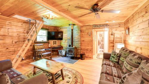 Cardinal Pines Cabin on 8 Acres - Dog Friendly! - Foto 3