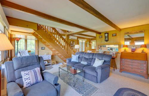 Deck with Water View Coastal Escape Near P-Town! - Foto 9