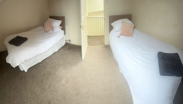 4-beds, Sleeps 8, Sea View & Pet Friendly - Foto 5, Habitación