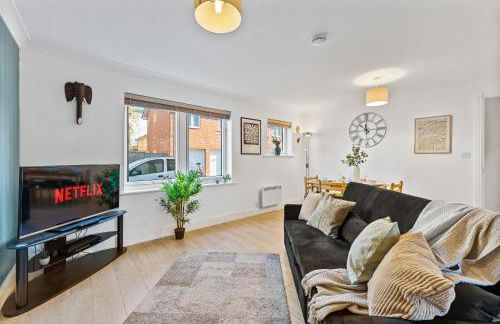 Winter Sale! Modern 2 Bed Flat in Warwick -Parking - Foto 1