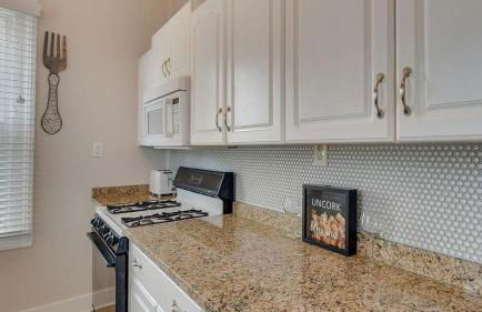 The Montgomery House by Lucky Savannah - Foto 24