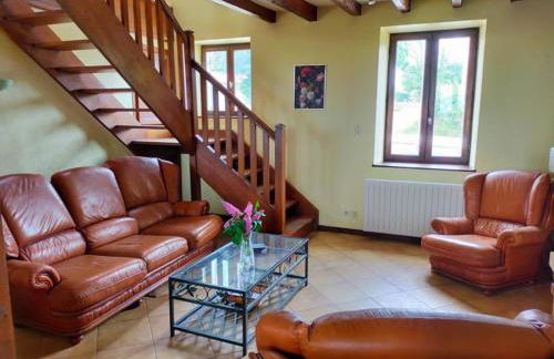 Rural farmhouse with patio, BBQ and fireplace - Photo 9