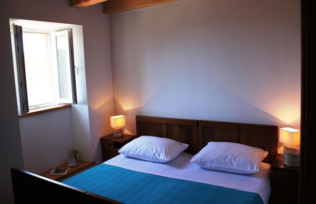 Stone Holiday Home in Brotnice Dalmatia with Outdoor Hot Tub - Foto 2