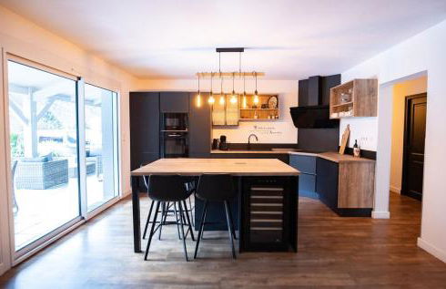 Tout proche d'Ax les Thermes détente et relaxation jusqu'à 8 pers dans la maison de Véronique avec piscine terrain de pétanque et jacuzzi - Foto 5