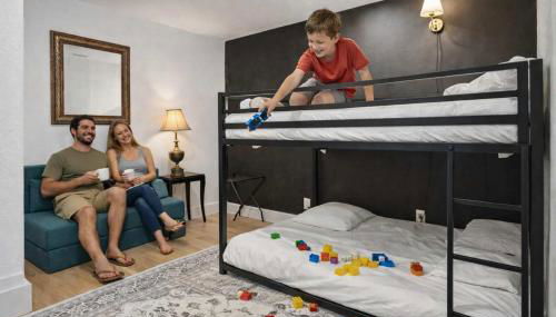 Beautiful 5BR 2BA DeSoto Holiday Home with Pool - Foto 3