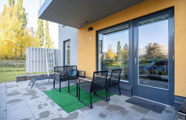 Modern 2BR Apt with Sauna & Free Parking - Foto 12