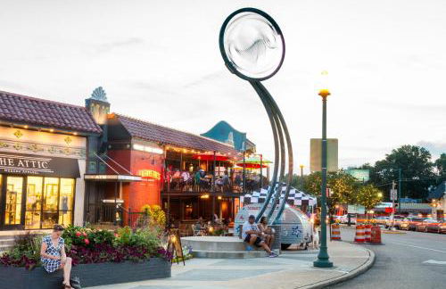 Peaceful Retreat in Gated Midtown Community - Foto 17