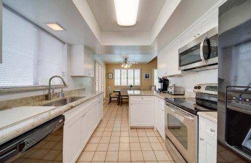 5 Mi to Camelback Ranch Pet-Friendly Home with Pool - Foto 6