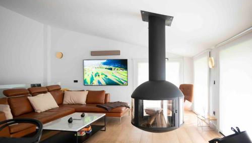 Villa privada y piscina salina y chimenea colgante - Foto 4