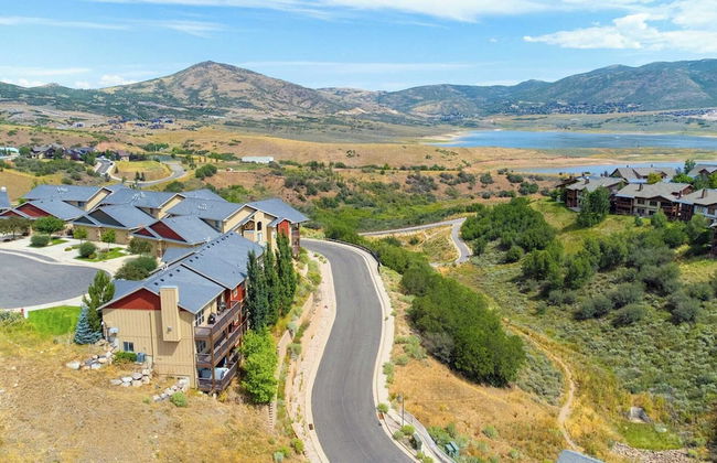 Lucky Bill by Avantstay Lake Views, 15mins to Park City Mtn - Photo 36