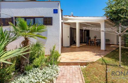 Rona apartments Lavanda and Lipa - Photo 35