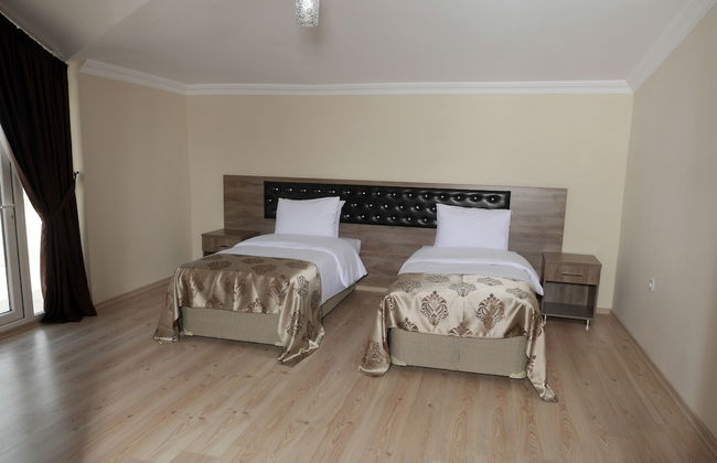 Royal Life Residence - Photo 11