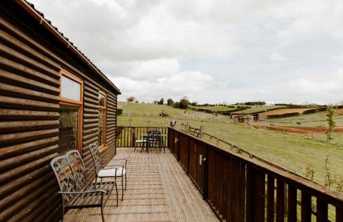 FAIRVIEW FARM Holiday Accommodation 14 Luxury Lodges, Cabins, Dog Friendly, Suitable for Couples, Families and Groups, Wedding Guests , Corporate events, Sleeps 2-65 guests in Ravenshead, Nottingham near Sherwood Forest, set in 88 acres - Photo 72