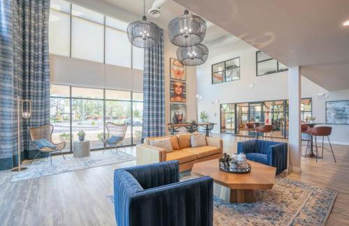 Posh 2BD - Gym, Pool, Parking, W-D - Sleeps 8 - Foto 16