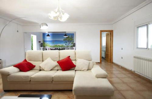 Charming Villa in Linares with Private Pool - Foto 28