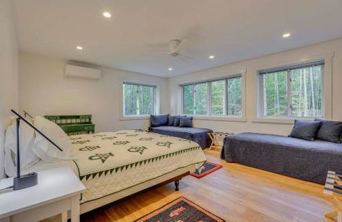 Riverfront Hideaway in Keene Walk to Town! - Foto 28