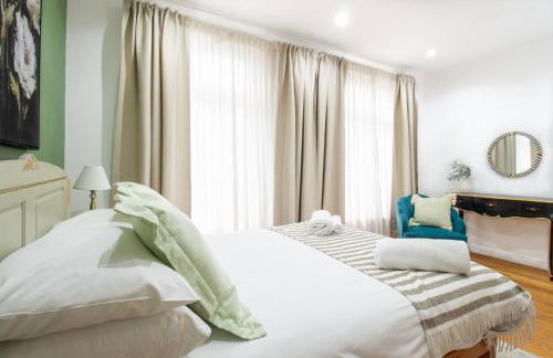 Spacious 4BR house, 2 en suites with garden & on-site parking - Foto 36