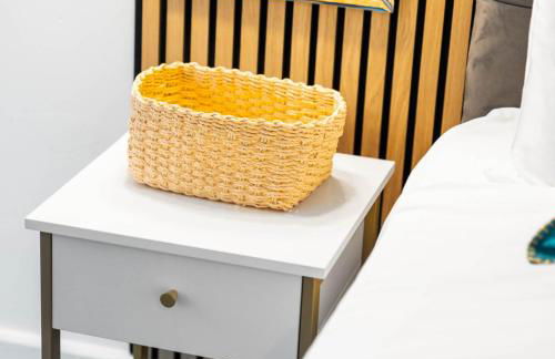 Three Bed House - Parking - Garden - Fast Wi-Fi 19LL - Foto 57