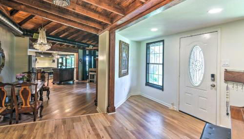 Upscale Dickinson Getaway with Yard on 1 Acre! - Foto 5