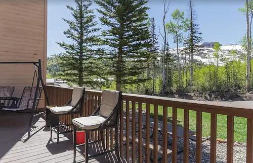 Mountain Getaway and Pool at Brian Head Ski Resort - Photo 12