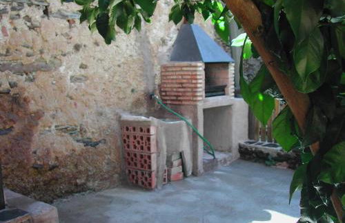 Charming House in Robledillo de Gata with Fireplace and Terrace - Foto 10