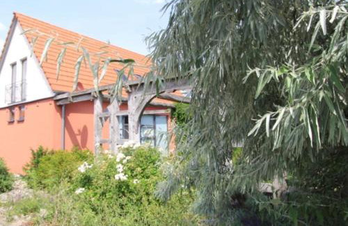 Holiday apartment in Castell with barbecue - Photo 8