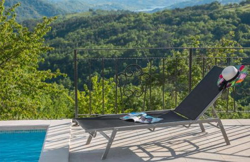 Nice Home In Buzet With Sauna - Photo 14