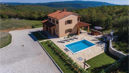 4 Bedroom Beautiful Home In Kunj - Foto 3