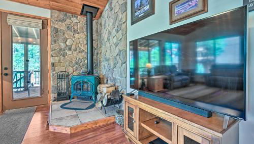 Bring a Pet Happy Jack Cabin with Fire Pit! - Foto 5