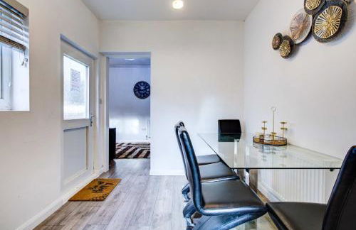 Newly Refurbished 3 Bed 2.5 Bath House in Staines - Foto 7