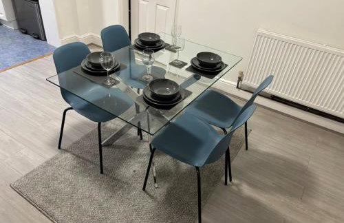 Cosy 2-bed NR New Cross Hospital - Foto 3