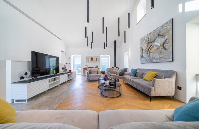 Villa Lastva is a Five Star Seafront Luxury Villa With Privite Pool - Foto 44