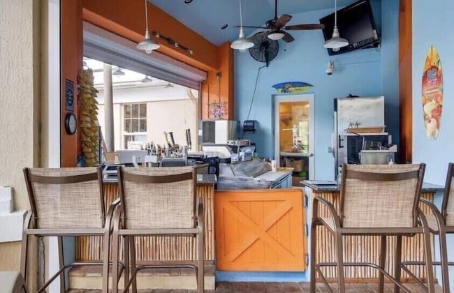 Vacation Resort Home Right Outside Of Disney World Parks With Private Pool 4 Bedroom Home by RedAwning - Foto 9