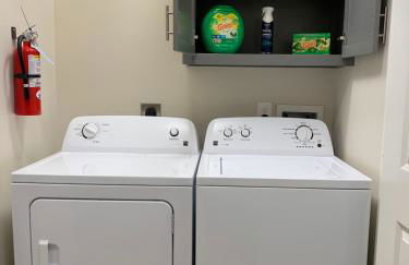 Fabulous King Size Bed in a Gated Neighborhood! - Foto 27