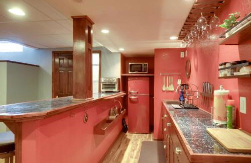 Cozy Milwaukee Apartment with Deck, 2 Mi to Airport! - Foto 15