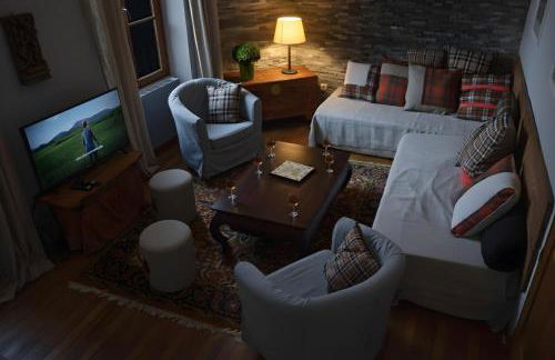 Cottage Mackinley, séjour spacieux et chaleureux, salon de jeux, grande salle à manger, 15 pers, Centre Historique, gare TER - Foto 9