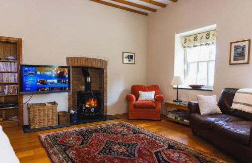 Converted Buttery Cottage in Pembrokeshire - Photo 30