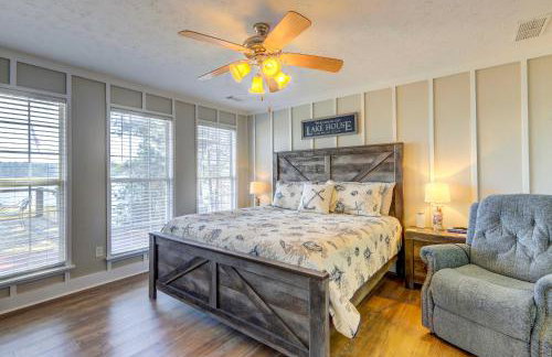 Dock and Fire Pit Stunning Lake Sinclair Home! - Foto 11