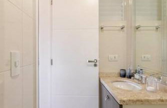 Apto amplo 5 pessoas 2 banheiros garagem - Foto 13