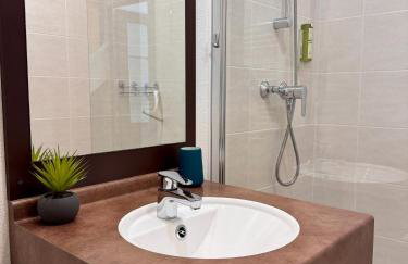 Maison 6 Personnes, Piscine Chauffée, Sauna, 6min du Centre de Pont-Aven - Foto 21