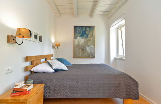 House 1650 - Photo 2