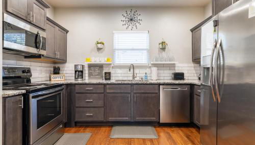 The Good Vibes House in Chickasha, OK! - Foto 4, stove, dishwasher, toaster