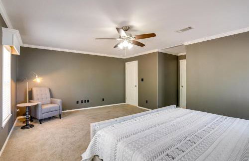 Fishermans Paradise Lake-View Home in Many! - Foto 12